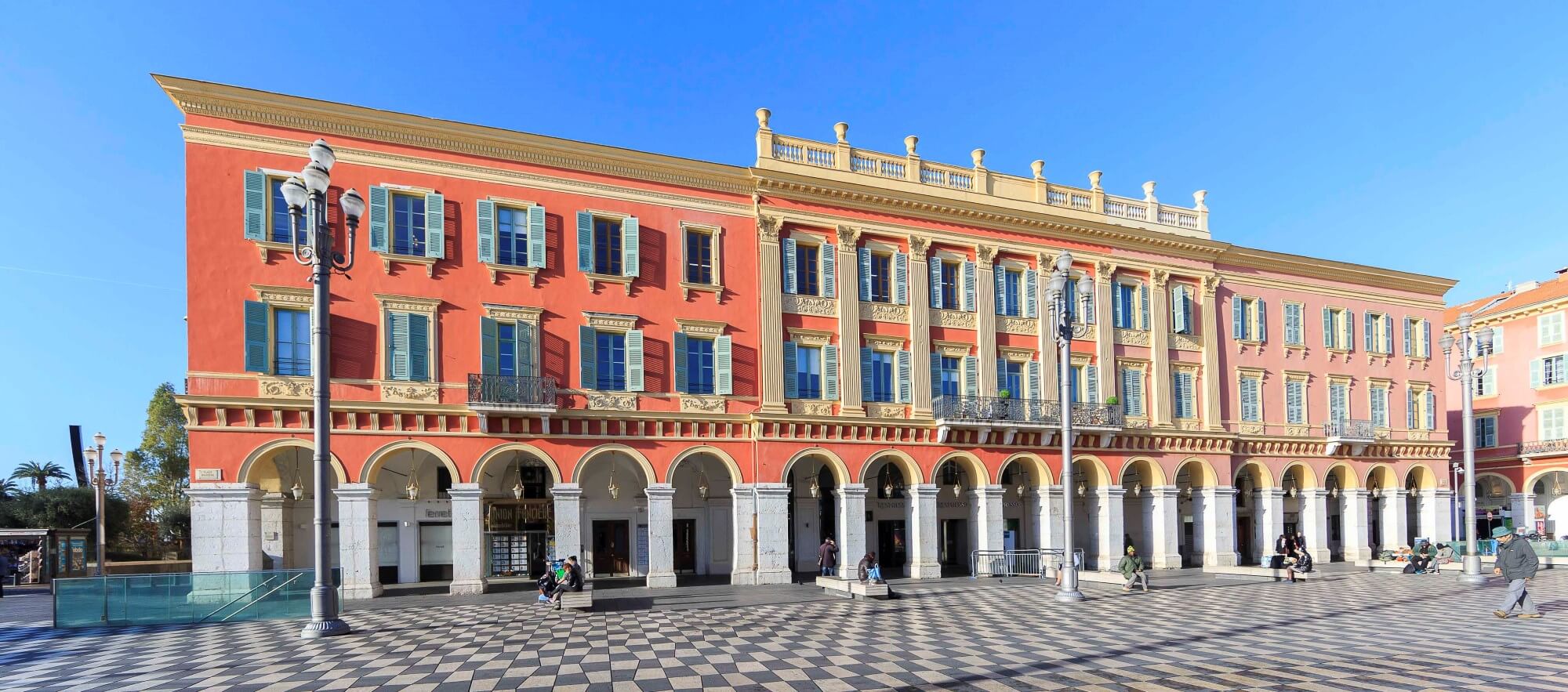 Nicea Conseil, an international associate of Savills Nicea Conseil, an international associate of Savills - agence spécialisé en conseil immobilier d'entreprise